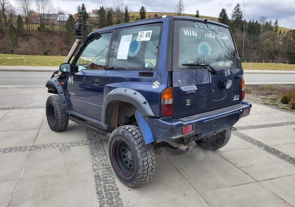 Suzuki Vitara cena 16999 przebieg: 214615, rok produkcji 1996 z Debrzno małe 172